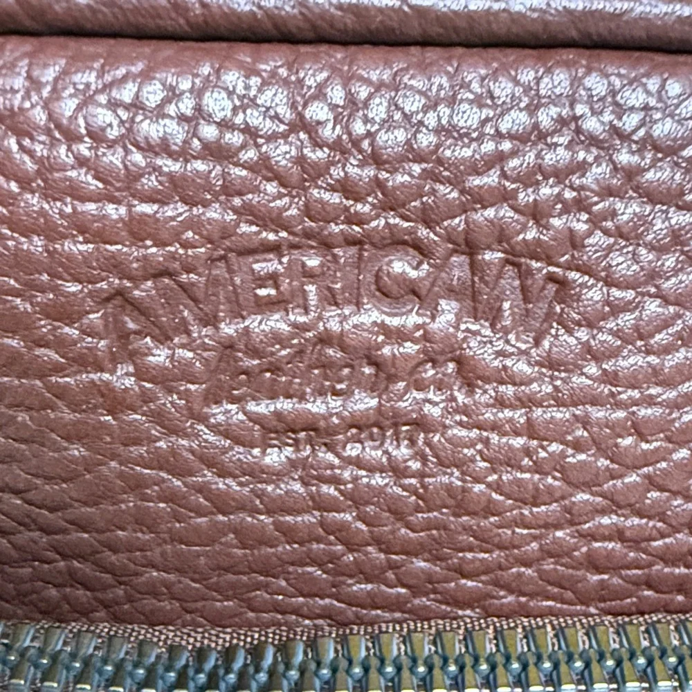 American Leather Co. Cleveland Mini Crossbody bag In Pebble Leather.